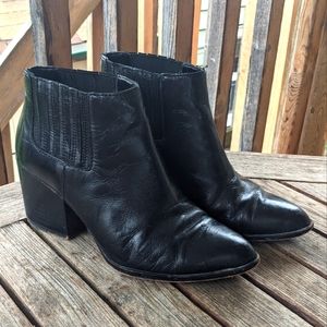 Leather ankle boot